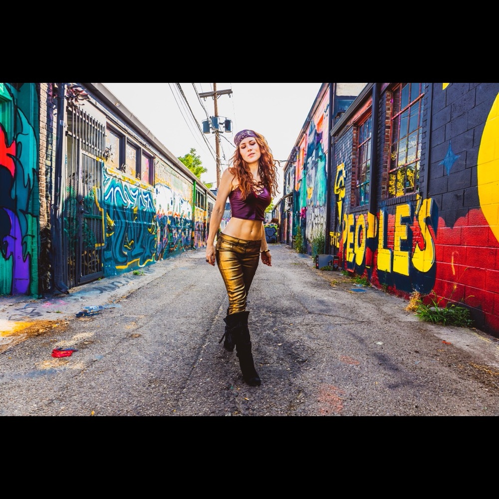 Meet your Posher, Mara